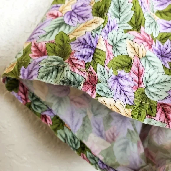 Cotton Club Scrub Top Multi-Color Leaf Pattern V-Neck 100% Cotton - Size Medium - Picture 4 of 5